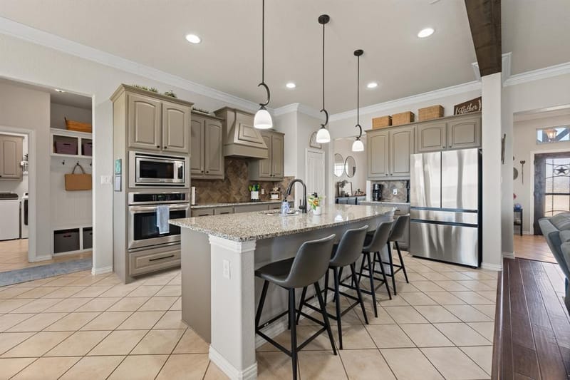 7925 Grassland Drive, Godley TX 76044 - Photo 11