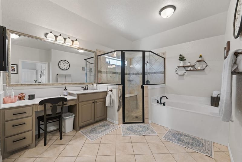 7925 Grassland Drive, Godley TX 76044 - Photo 19