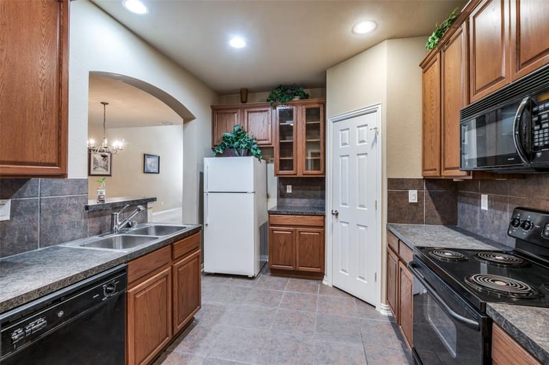 1840 Branch Trail, Carrollton TX 75007 - Photo 6