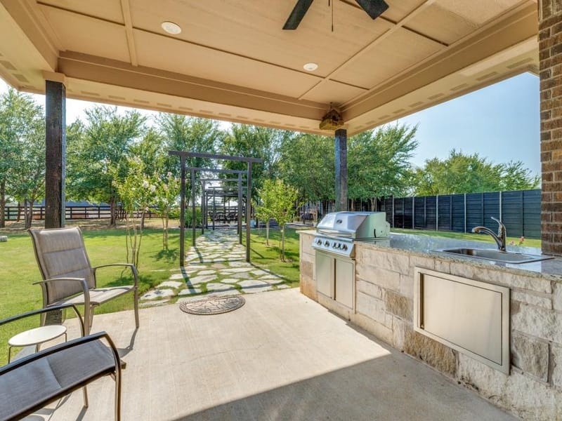 102 White Oak Drive, Krugerville TX 76227 - Photo 3