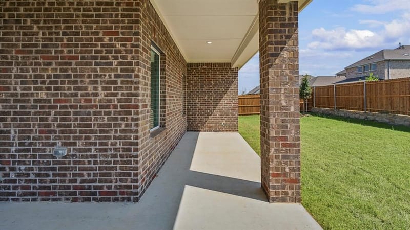 9516 Bently Boulevard, Aubrey TX 76227 - Photo 7