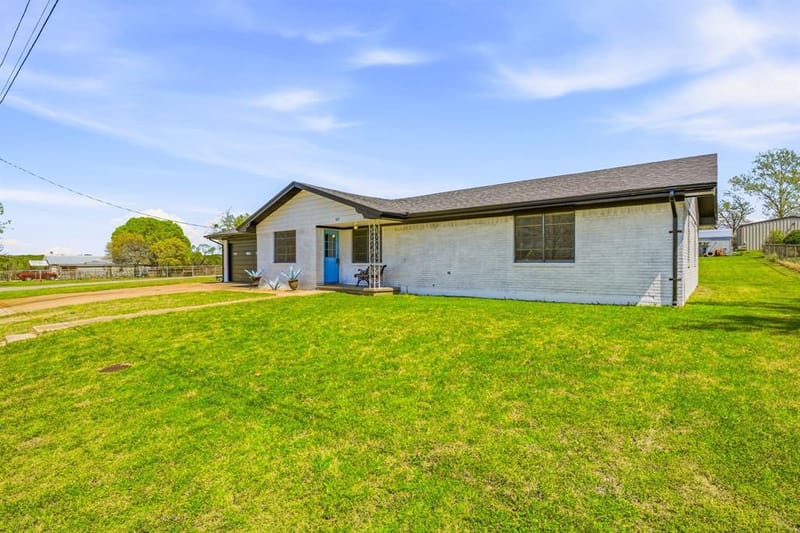 925 N Kirk Street, Hico TX 76457 - Photo 23