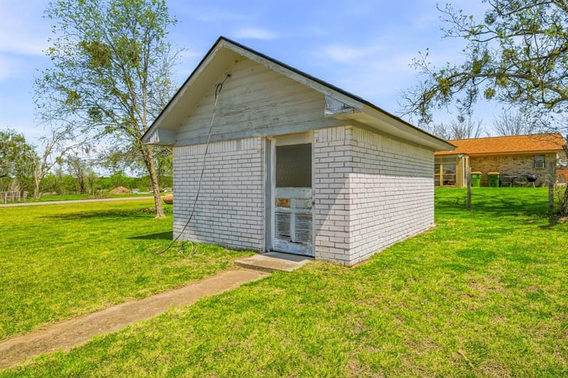 925 N Kirk Street, Hico TX 76457 - Photo 20