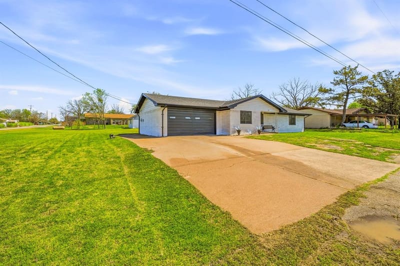 925 N Kirk Street, Hico TX 76457 - Photo 24