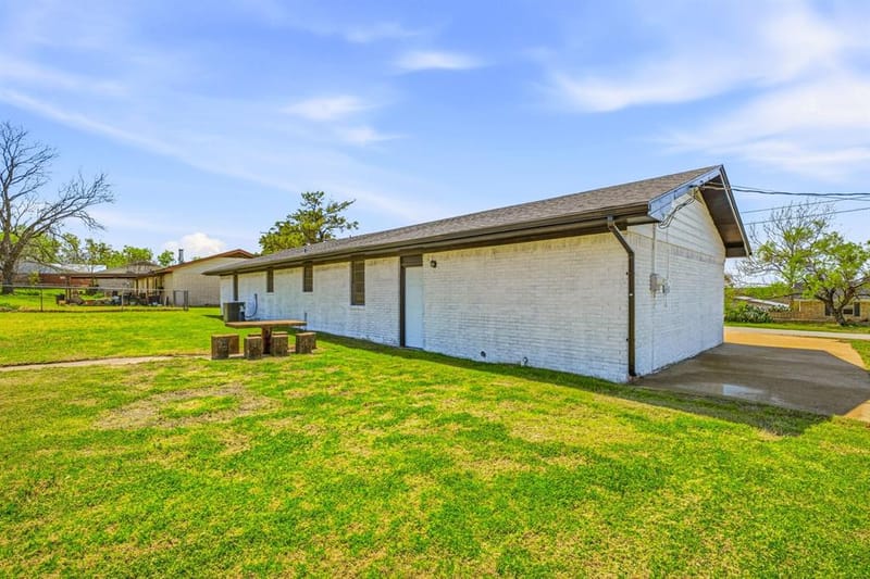 925 N Kirk Street, Hico TX 76457 - Photo 18