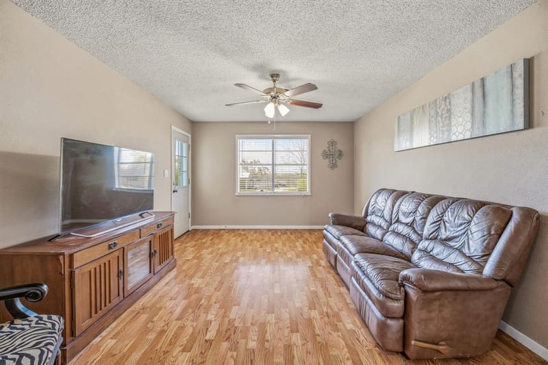 925 N Kirk Street, Hico TX 76457 - Photo 4