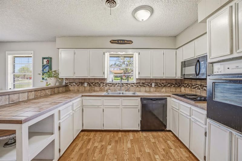 925 N Kirk Street, Hico TX 76457 - Photo 8