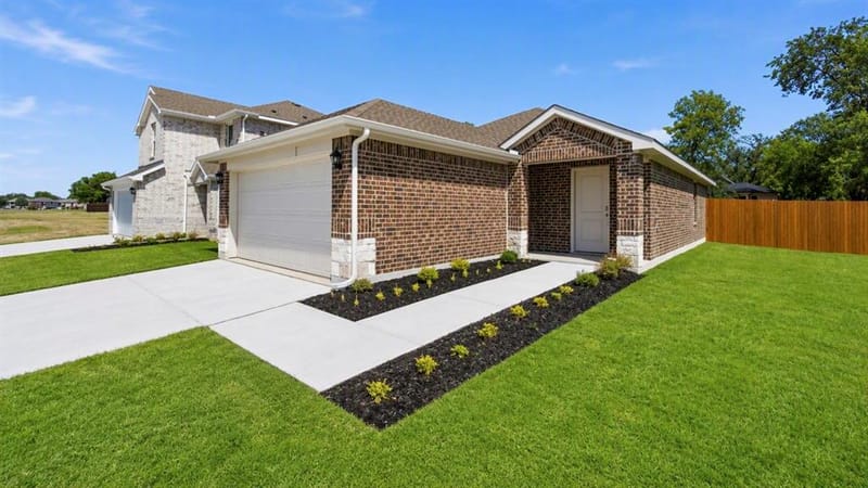 1919 Glory Drive, Bonham TX 75418