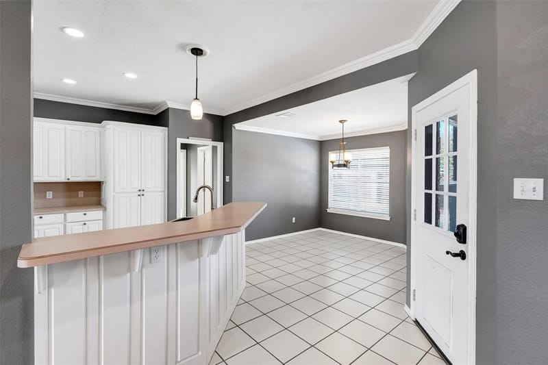 9219 Hanging Moss Drive, Granbury TX 76049 - Photo 5