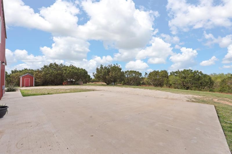 420 Overlook Drive, Cleburne TX 76033 - Photo 34