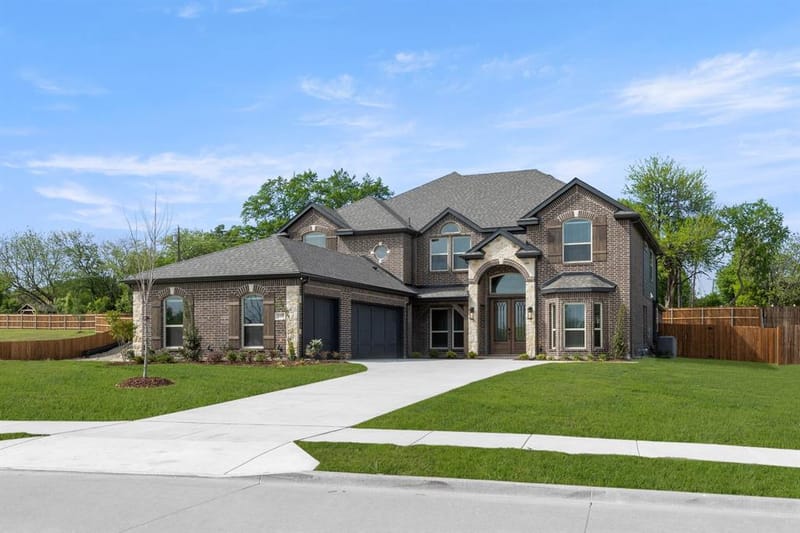 1115 Willow Lake Drive, DeSoto TX 75115 - Photo 2