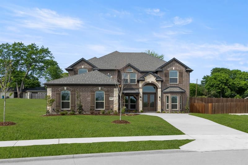 1115 Willow Lake Drive, DeSoto TX 75115