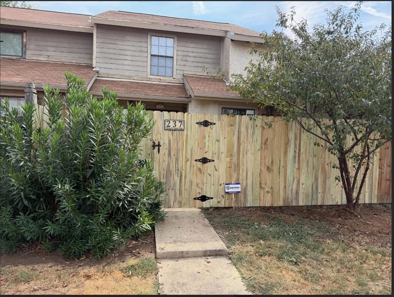 237 Shady Lane Drive, Fort Worth TX 76112