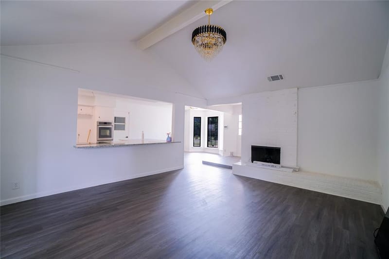 7709 Marlborough Drive W, Fort Worth TX 76134 - Photo 2