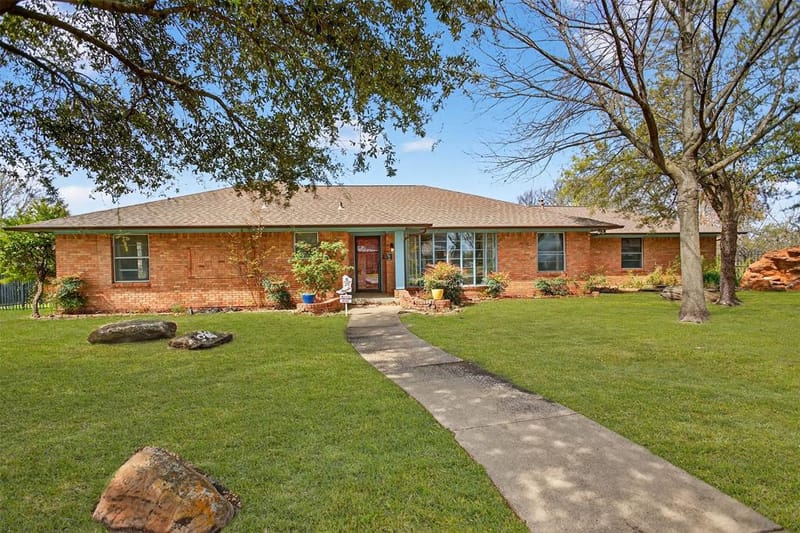 902 S Alamo Road, Rockwall TX 75087