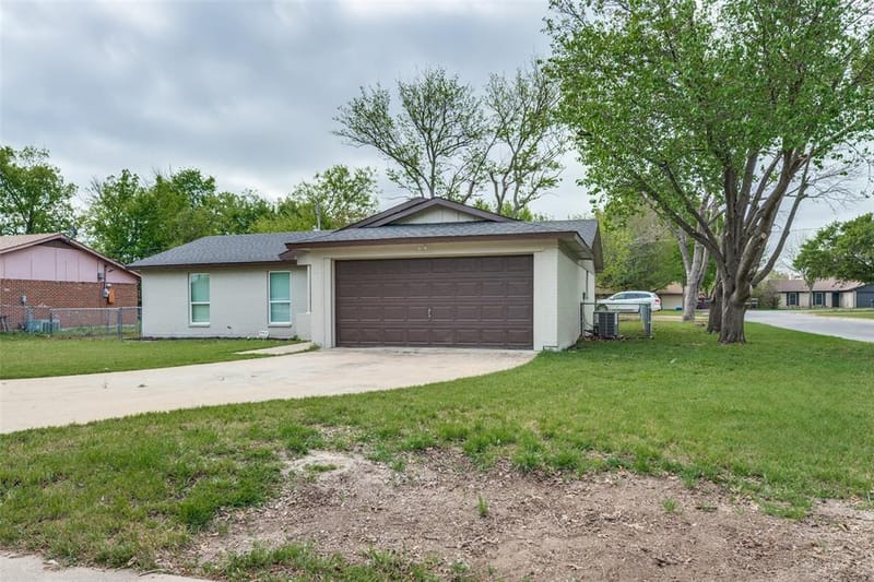 1600 Briar Run, Benbrook TX 76126