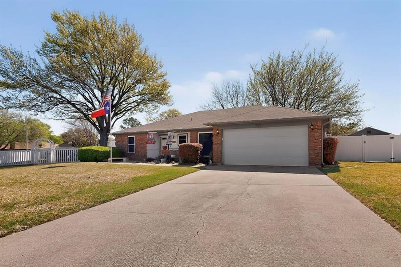 3763 Ashley Court, Fort Worth TX 76123 - Photo 2