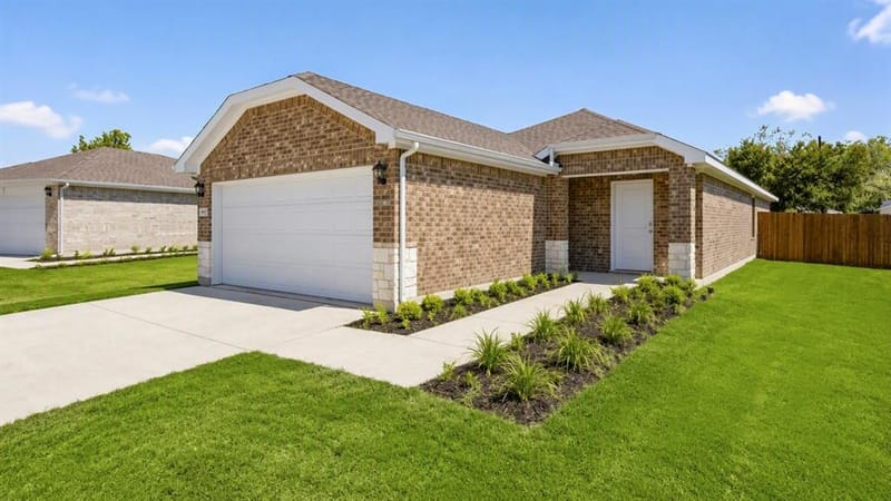 1915 Glory Drive, Bonham TX 75418