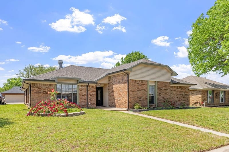 1304 Petunia Drive, Allen TX 75002 - Photo 3