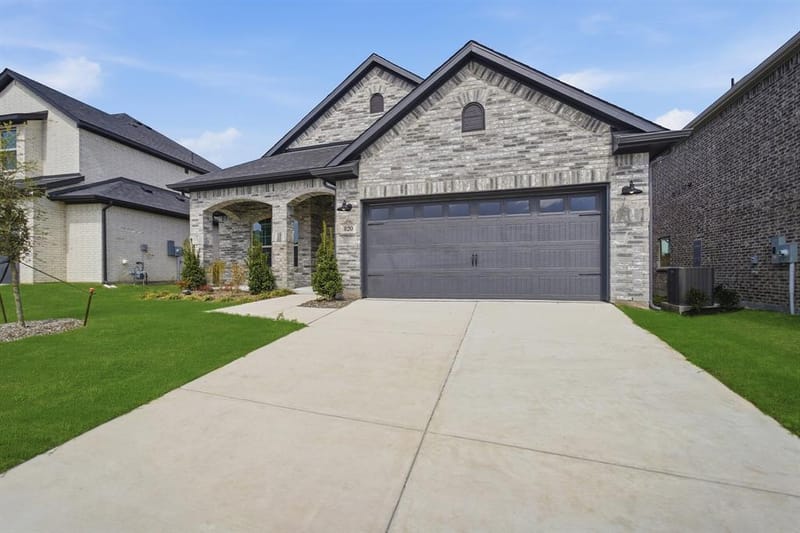 820 Metcalf Drive, Princeton TX 75071 - Photo 2