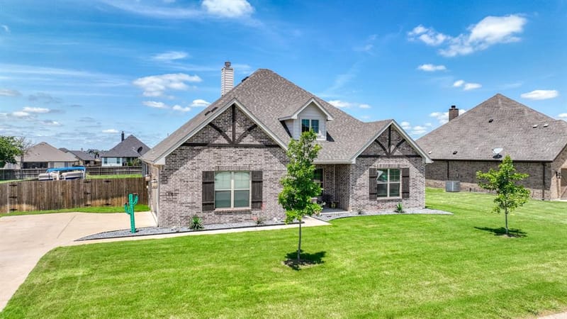 119 Oak View Drive, Godley TX 76044 - Photo 3