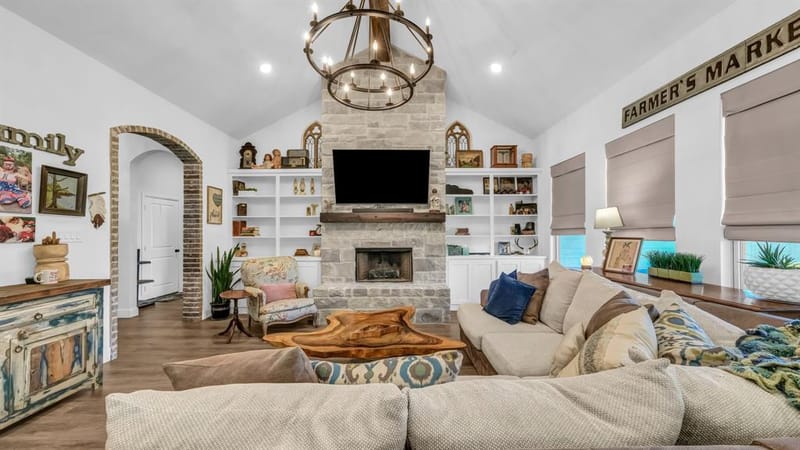 119 Oak View Drive, Godley TX 76044 - Photo 11