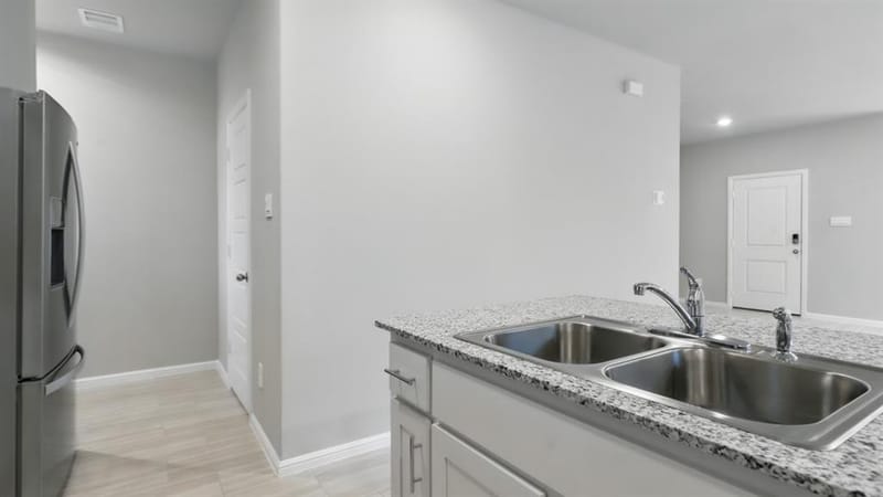 3112 MAPLE ORCHARD Lane, Fort Worth TX 76140 - Photo 6