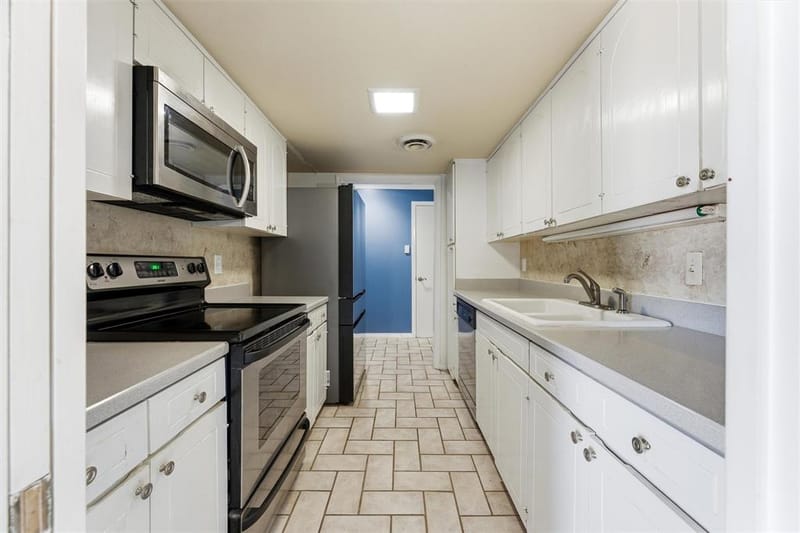 558 E Avenue J # D, Grand Prairie TX 75050 - Photo 13