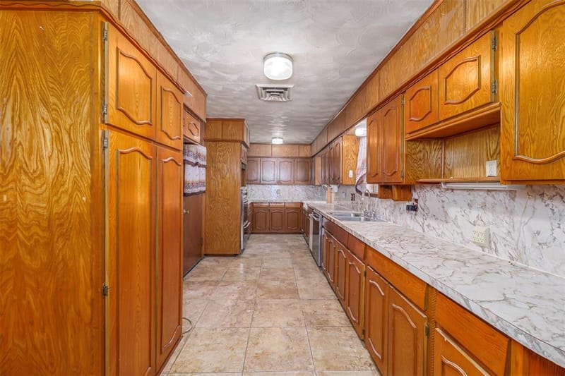 4557 Dee Lane, Haltom City TX 76117 - Photo 5