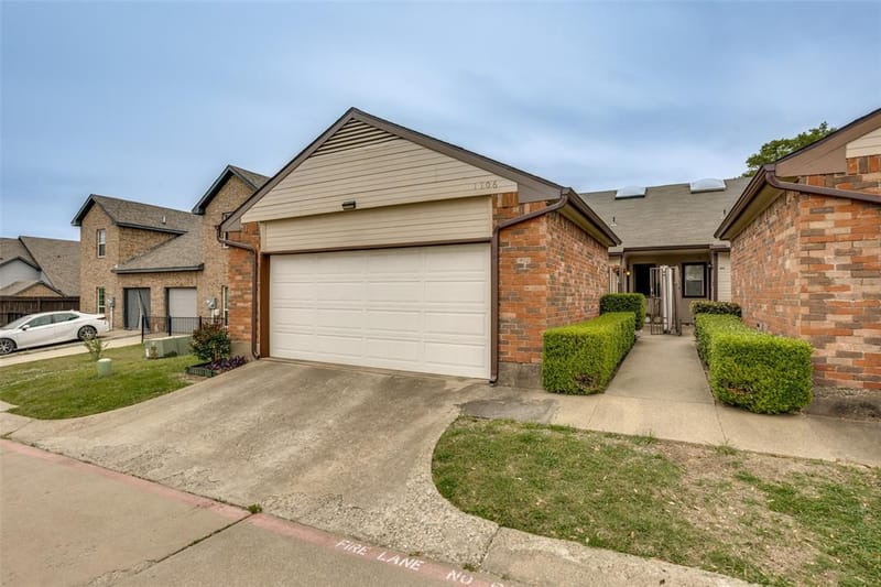1106 Woburn Drive, Garland TX 75043