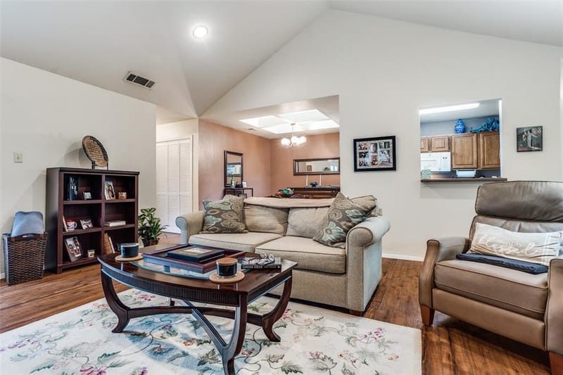 1106 Woburn Drive, Garland TX 75043 - Photo 4