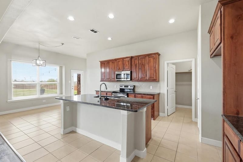 105 Devonshire Drive, Waxahachie TX 75167 - Photo 4