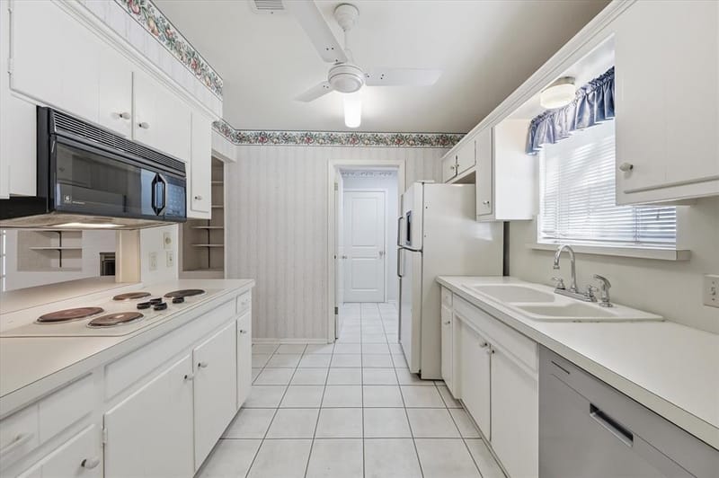 3311 Peachtree Lane, Pantego TX 76013 - Photo 20