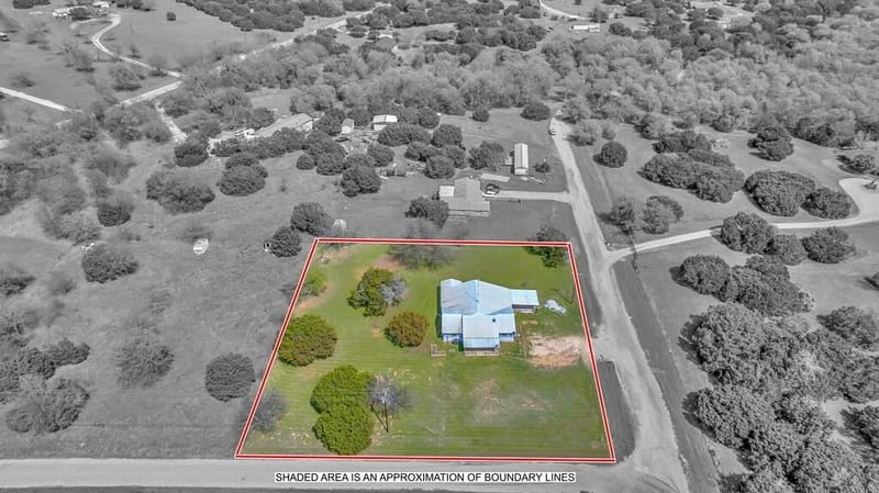 105 County Road 3590, China Spring TX 76633 - Photo 24