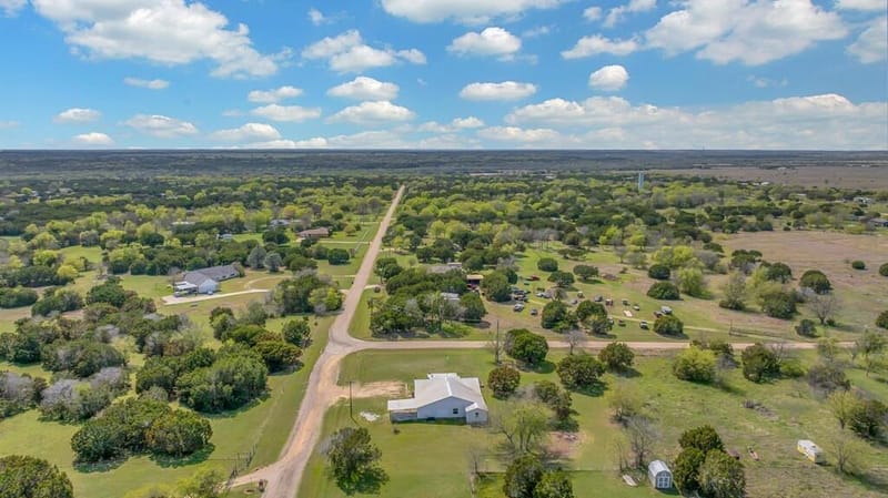 105 County Road 3590, China Spring TX 76633 - Photo 29