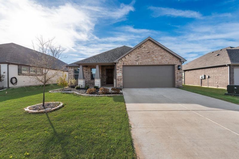 1925 Nightfall Drive, Venus TX 76009