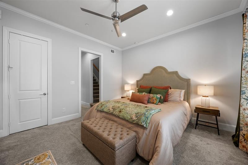 4643 Warwood Lane, Dallas TX 75219 - Photo 19