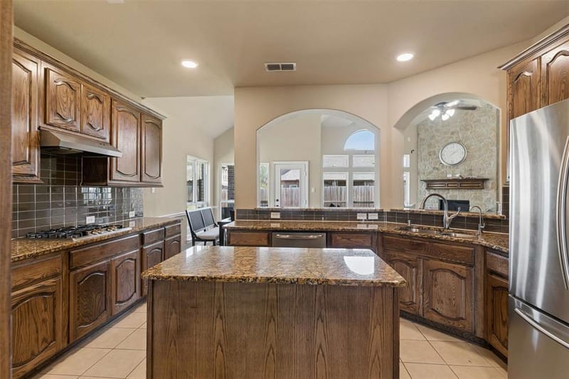 2446 Old Stables Drive, Celina TX 75009 - Photo 14