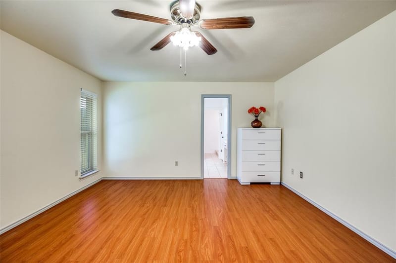 504 Chaffee Drive, Arlington TX 76006 - Photo 12
