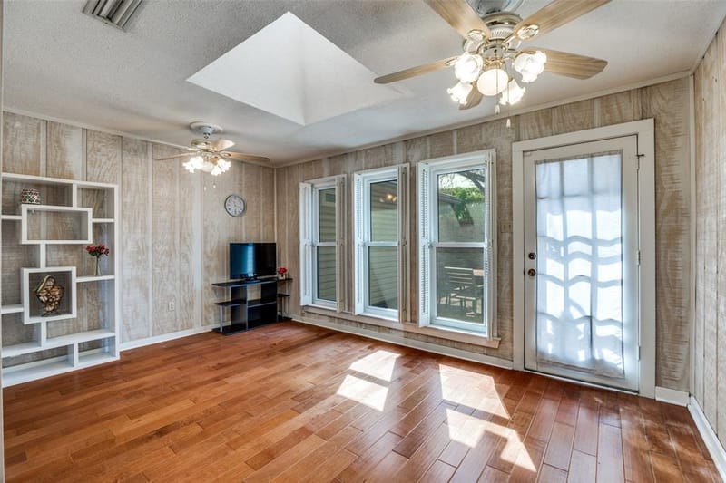 504 Chaffee Drive, Arlington TX 76006 - Photo 10