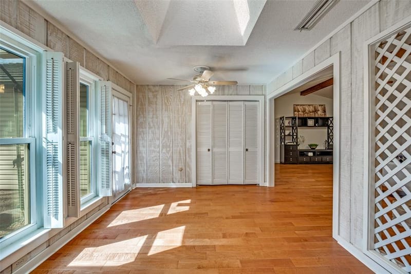 504 Chaffee Drive, Arlington TX 76006 - Photo 11