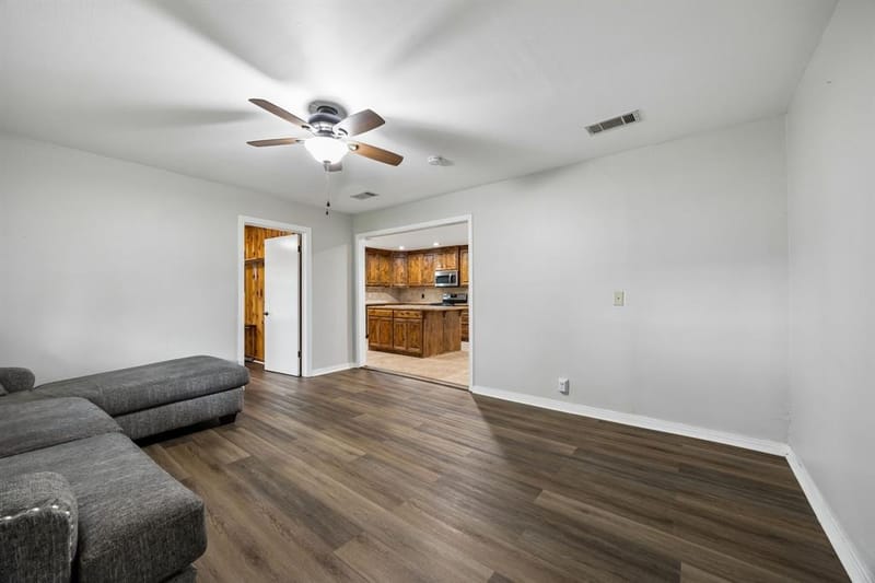 597 E Main Street, Van TX 75790 - Photo 5