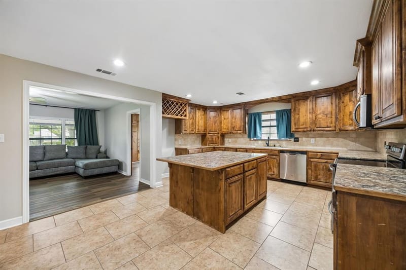 597 E Main Street, Van TX 75790 - Photo 10