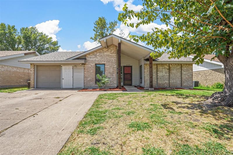 425 Rollingridge Lane, Garland TX 75043 - Photo 2