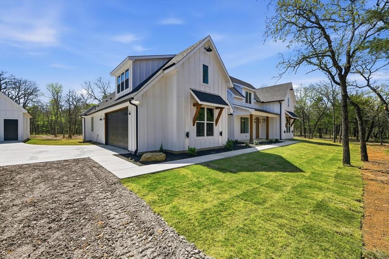 377 Oak Cove Court, Sunset TX 76270 - Photo 2