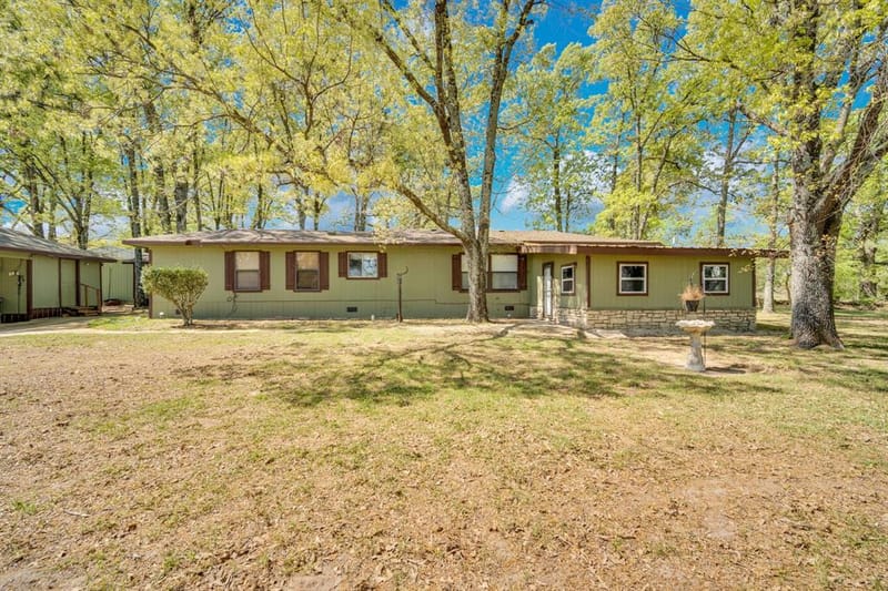 321 Rs County Road 3310, Emory TX 75440