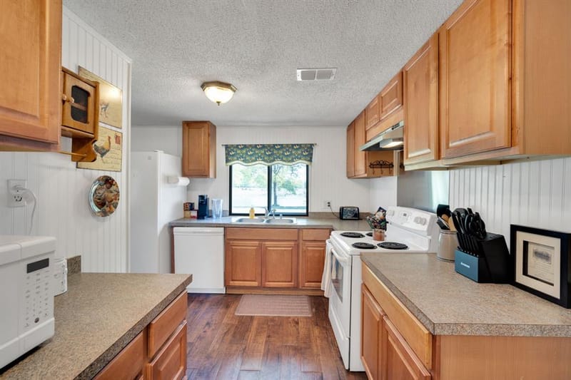 321 Rs County Road 3310, Emory TX 75440 - Photo 31