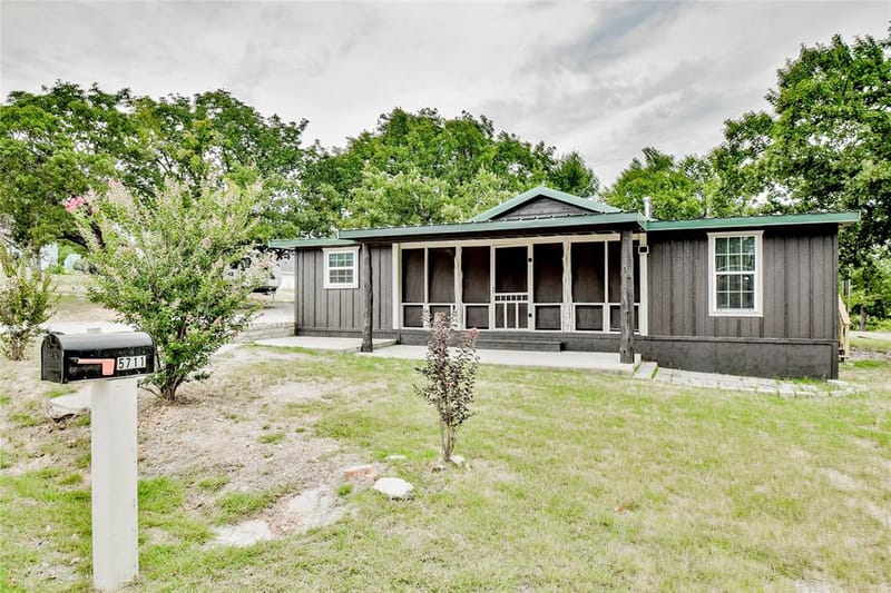 5711 Flint Drive, Granbury TX 76048 - Photo 2