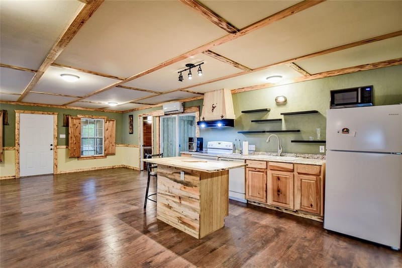 5711 Flint Drive, Granbury TX 76048 - Photo 11