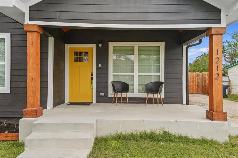 1212 Woodland Avenue, Fort Worth TX 76110 - Photo 2